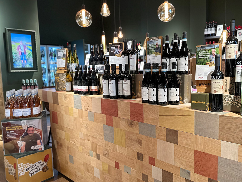 Grapedistrict de Baarsjes wijnwinkel Amsterdam binnen